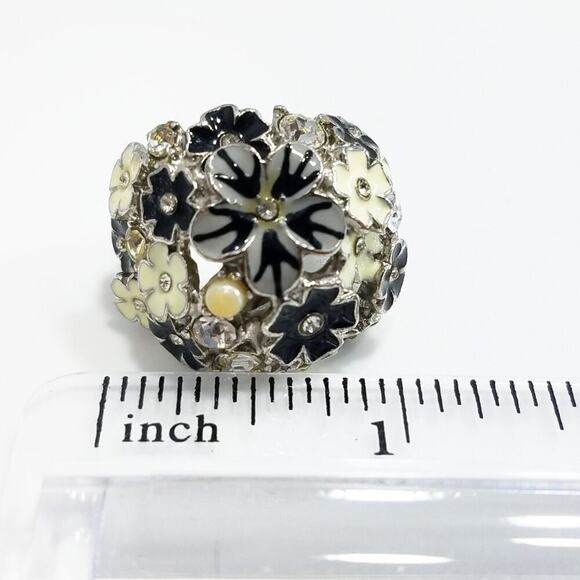 Enamel Floral Statement Ring Black Gray White Rhinestones Size 6.5 Vintage - Picture 8 of 10